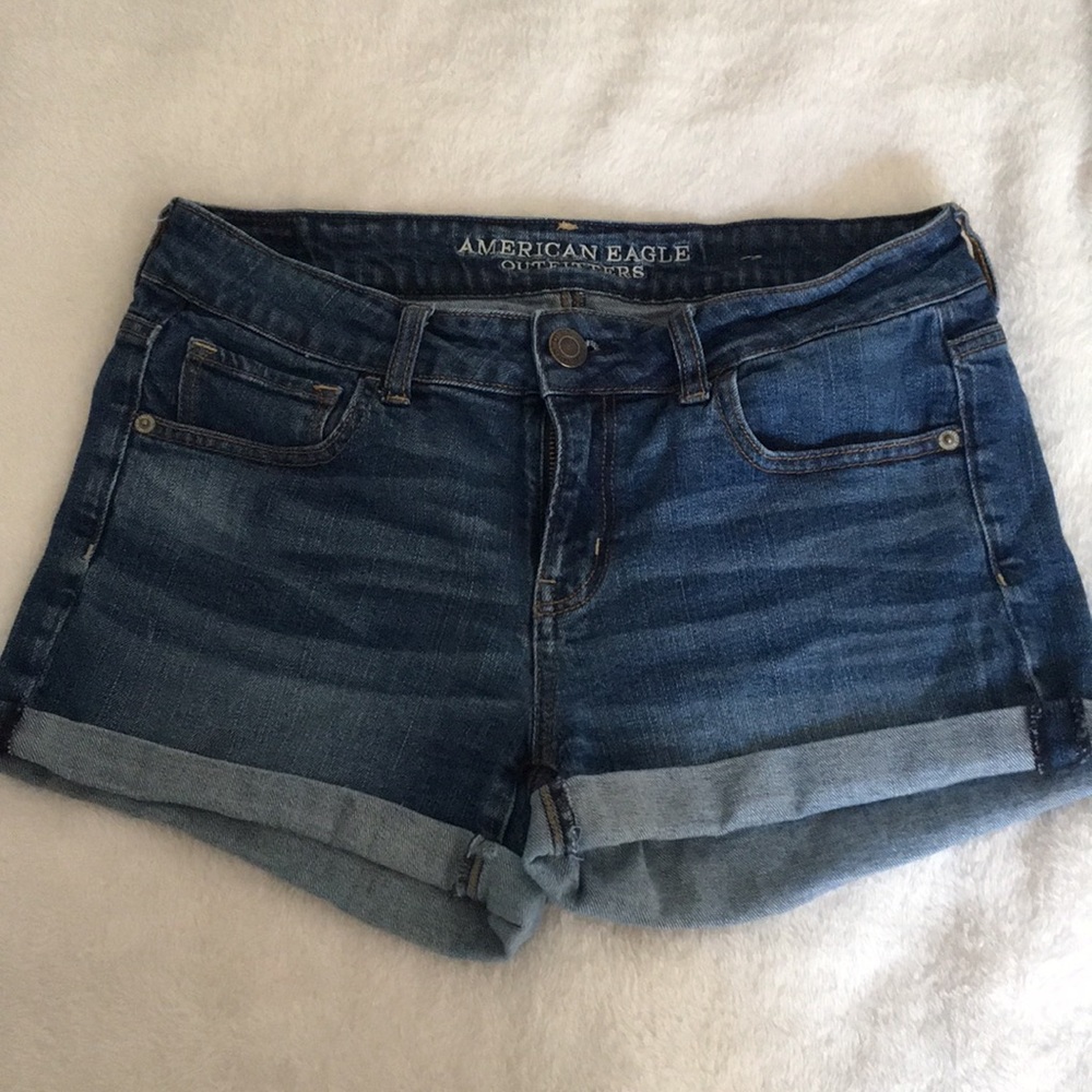 american eagle denim shorts!